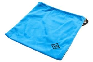 worek-uniwersalny-na-sluchawki-fanatum-edycja-specjalna-03.jpg Ekskluzywny duży pokrowiec na słuchawki Fanatum (błękit french velvet) - Edycja Limitowana